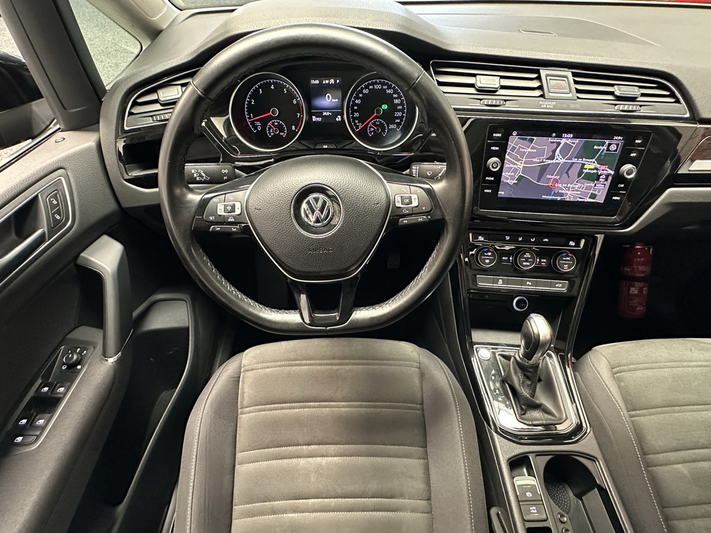 45178844-10.jpg