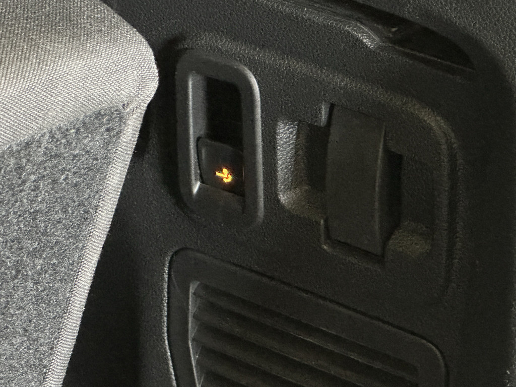 45178844-41.jpg