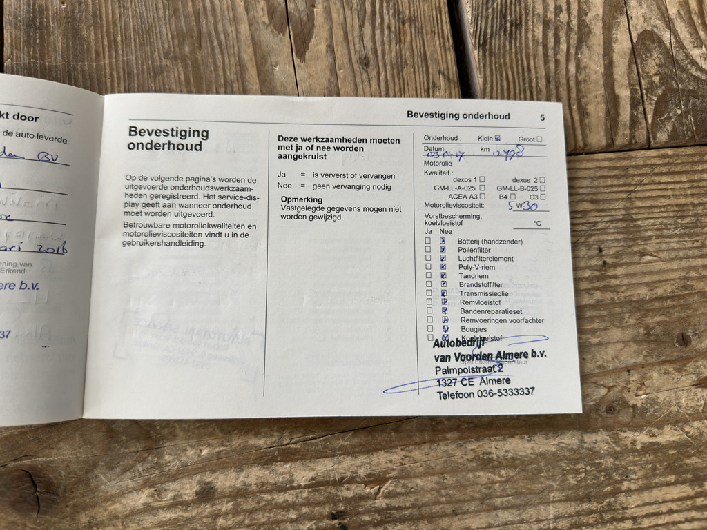 45607006-17.jpg