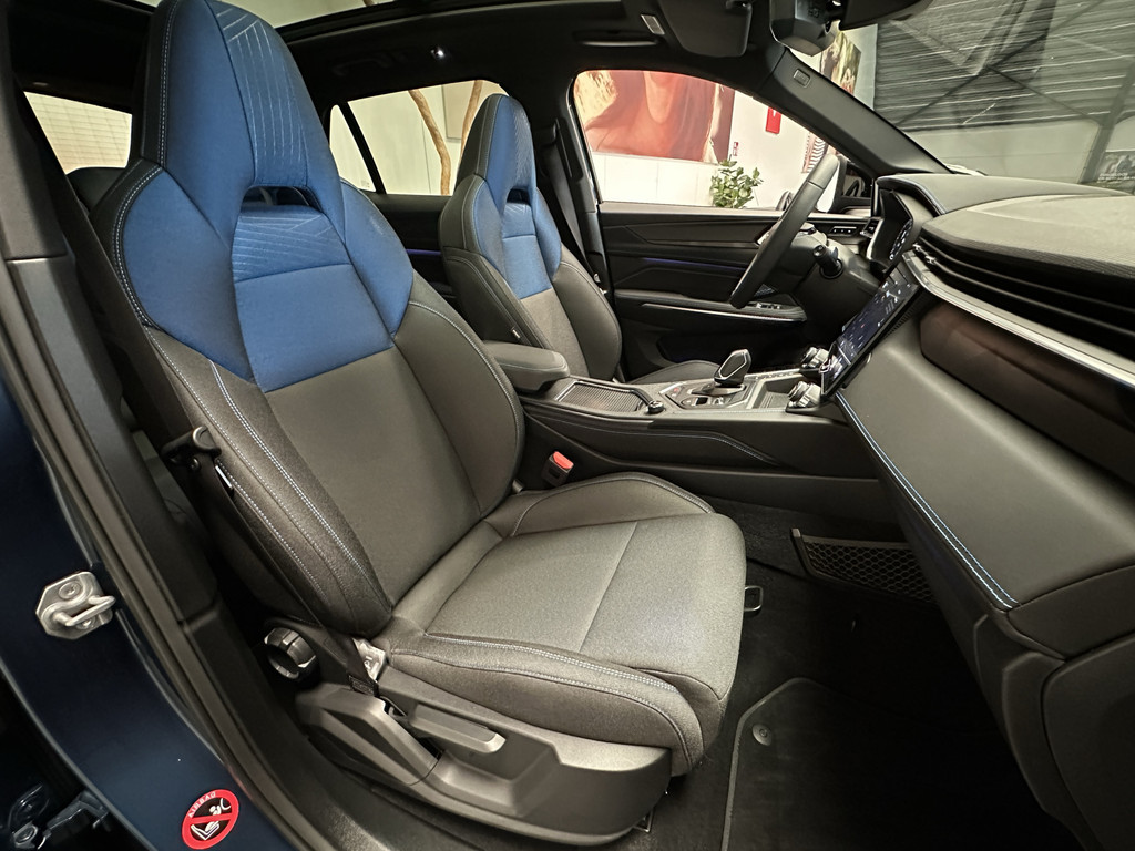 47110493-17.jpg