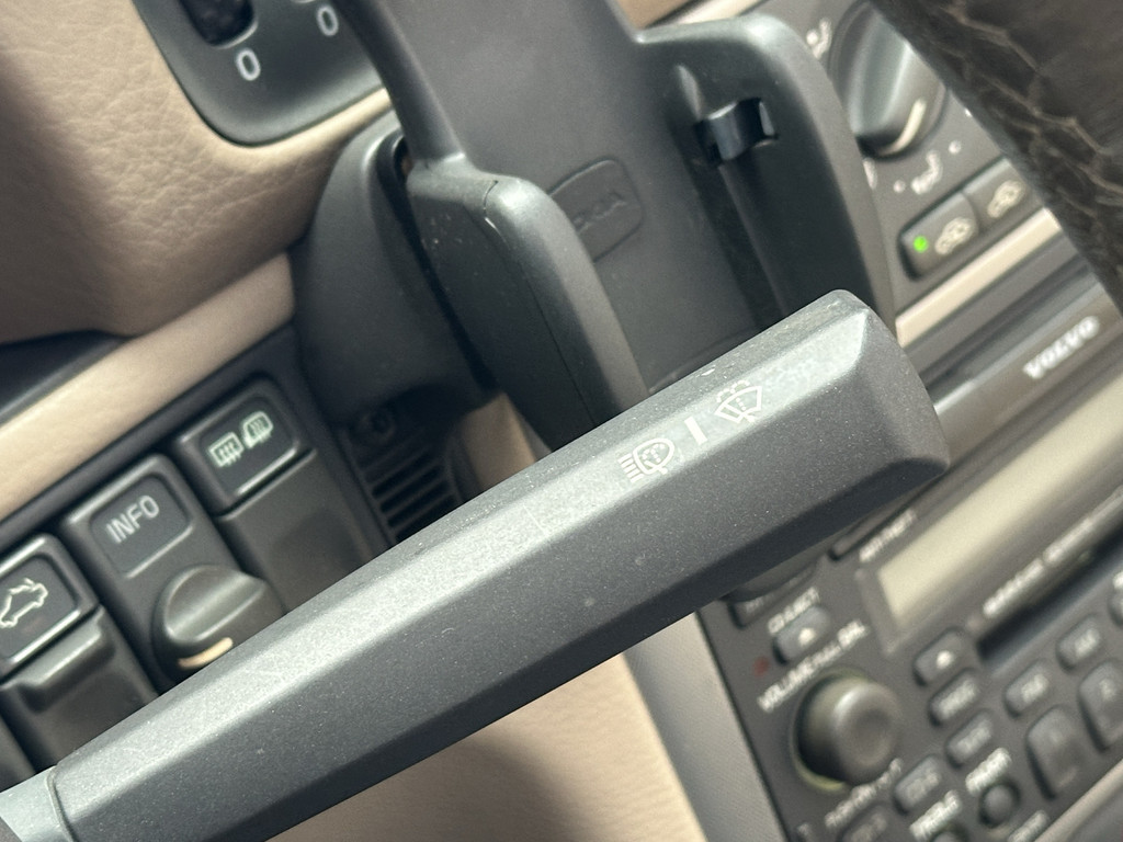 47918074-25.jpg