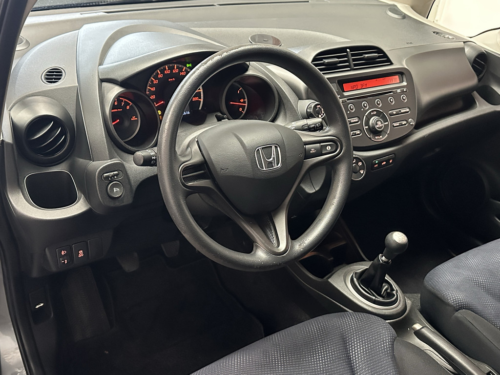 48380969-10.jpg