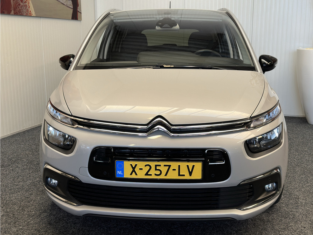 48576359-2.jpg