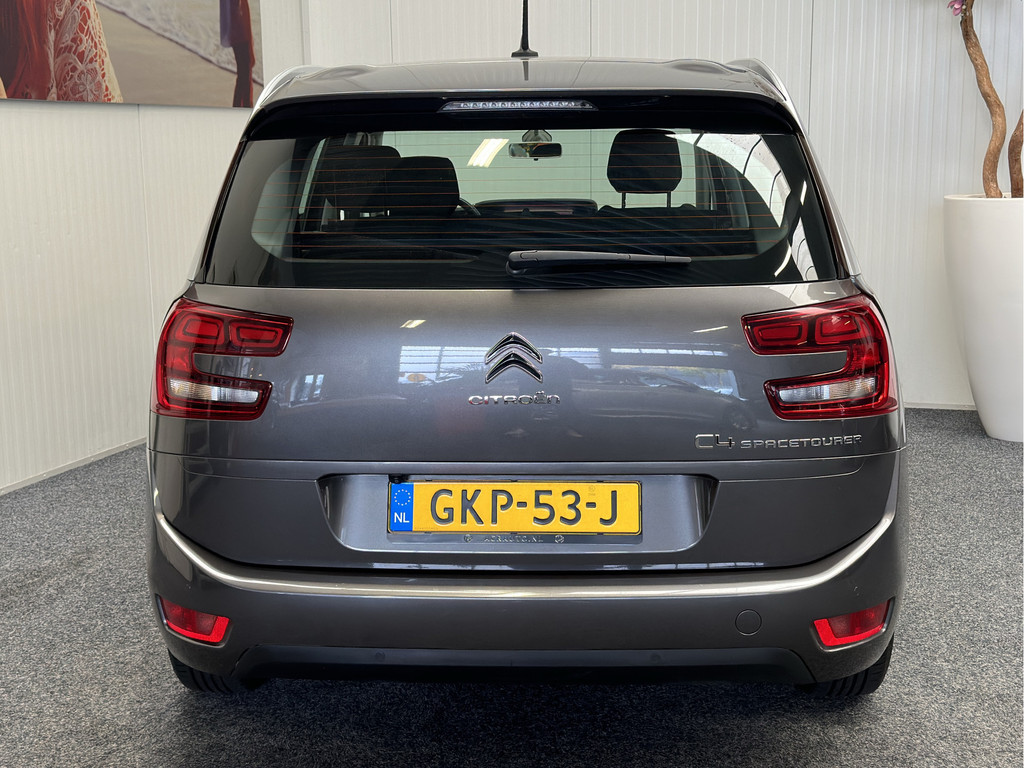 48654420-5.jpg