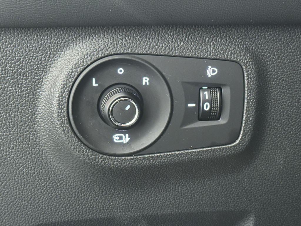 50350486-37.jpg