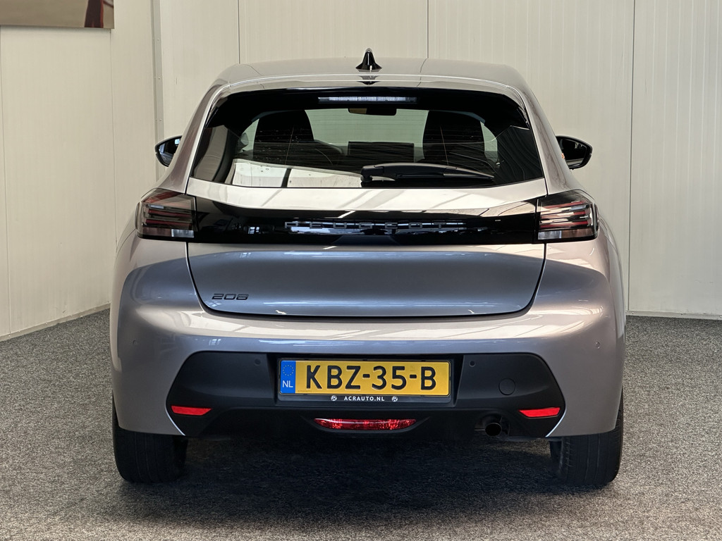 51838295-6.jpg