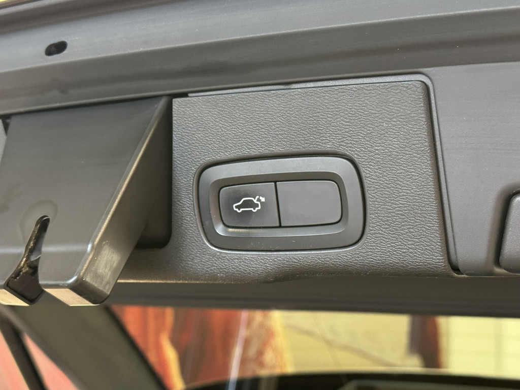 53107674-50.jpg