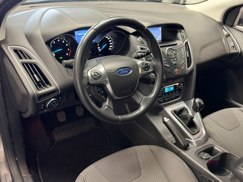 53257749-10.jpg