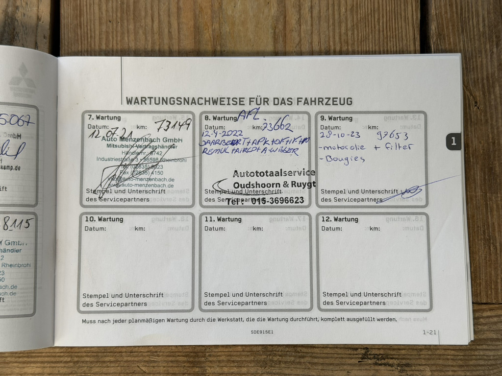 53905085-21.jpg