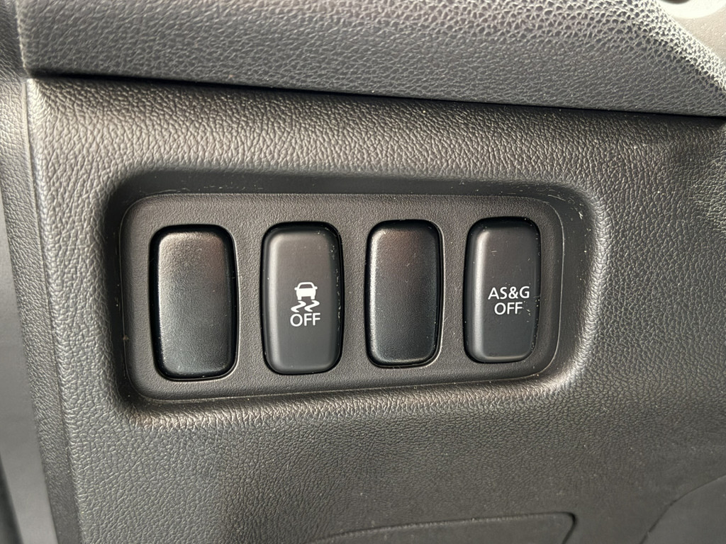 53905085-37.jpg