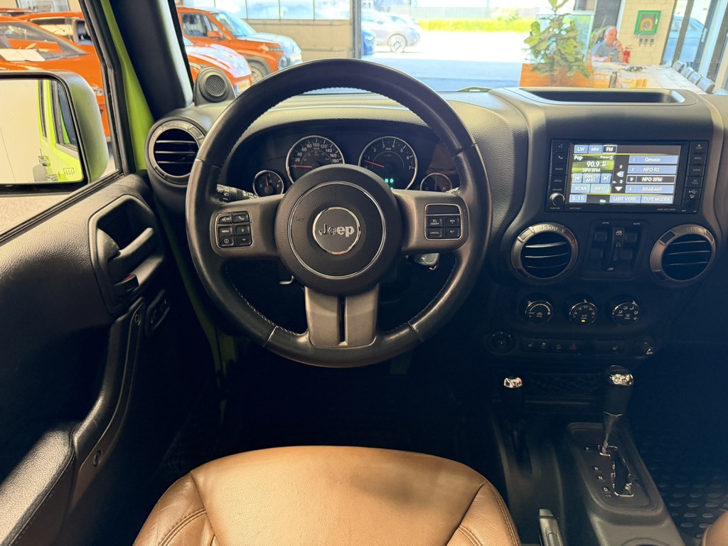 55502524-18.jpg
