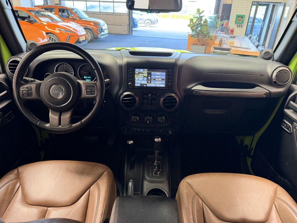 55502524-19.jpg