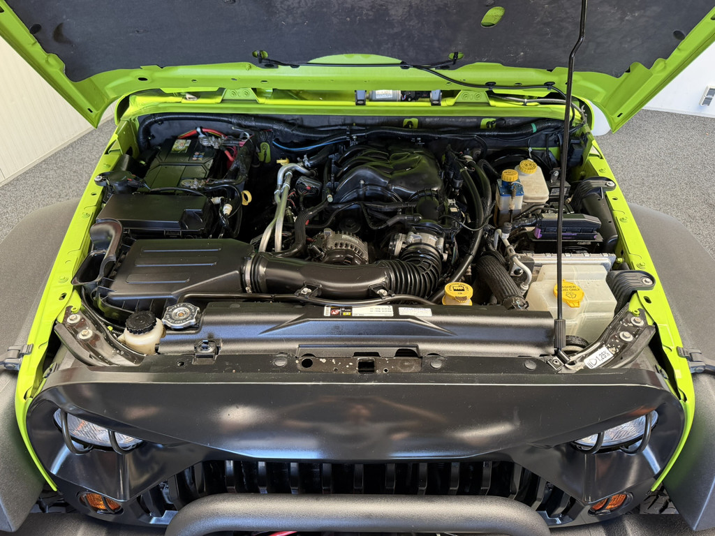 55502524-46.jpg