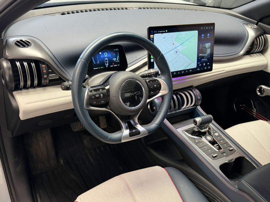 56100890-10.jpg