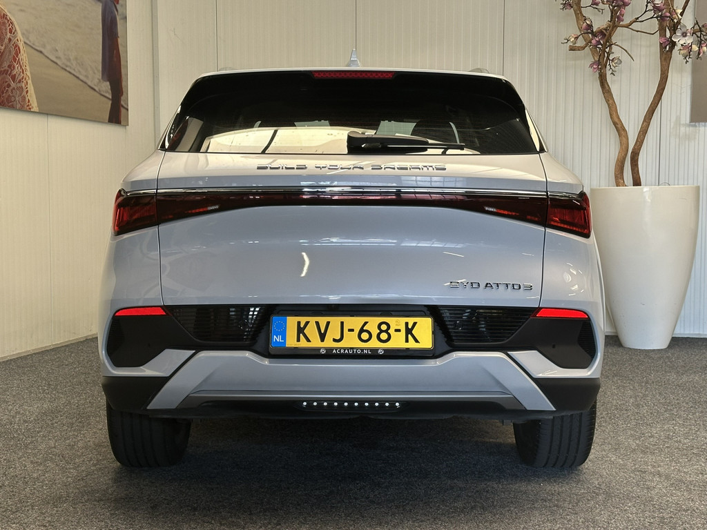 56101167-6.jpg