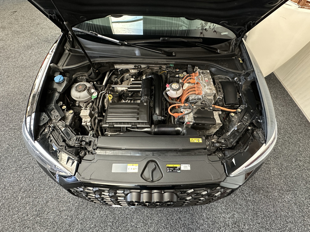 56202513-23.jpg