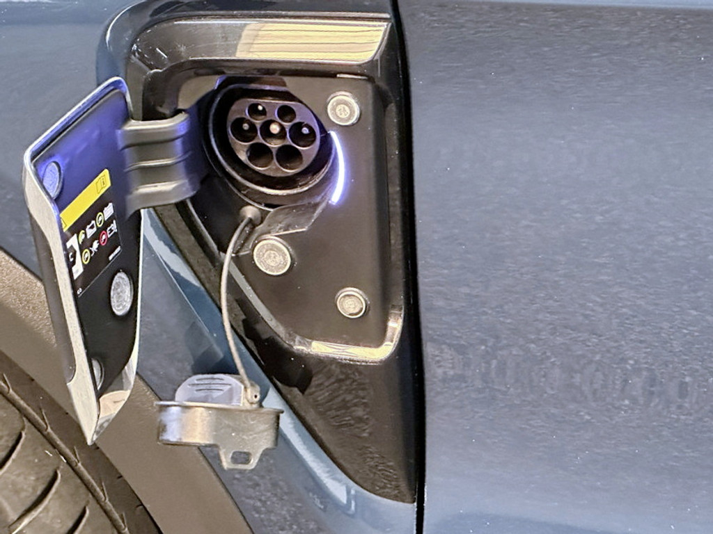56229822-50.jpg